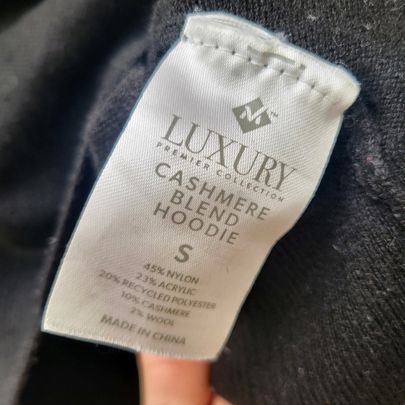 Cashmere Luxury Hoodie Black sweater - Picture 3 of 5